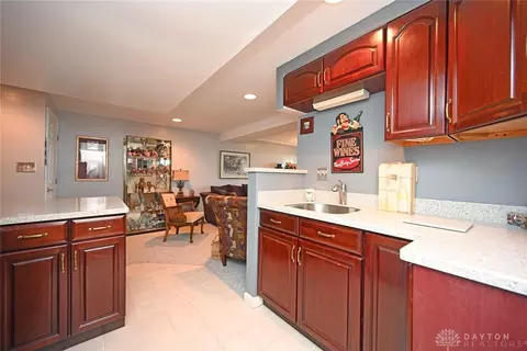 12148 Peak Dr, Cincinnati, OH 45246 photo 33