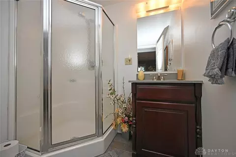 12148 Peak Dr, Cincinnati, OH 45246 photo 35