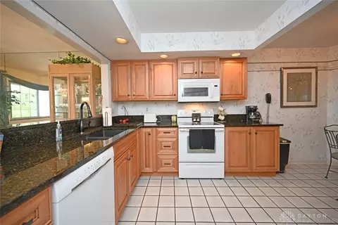 12148 Peak Dr, Cincinnati, OH 45246 photo 10