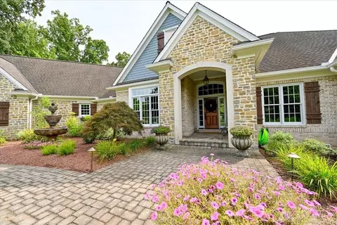 895 Sanctuary Ln, Maineville, OH 45039 photo 3