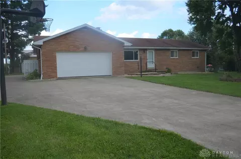 127 Ogden Rd, Wilmington, OH 45177