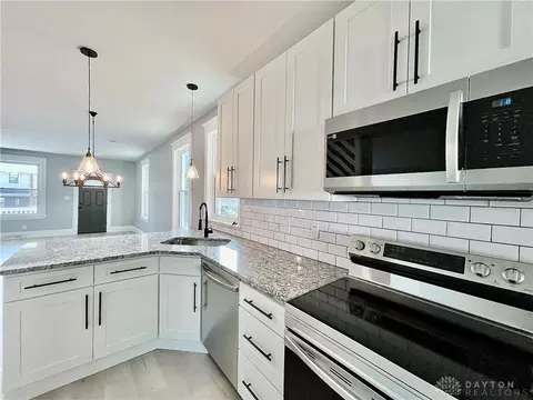 6825 Grace Ave, Cincinnati, OH 45239 photo 4