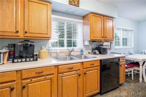 4013 Maricarr Dr, Kettering, OH 45429 photo 18