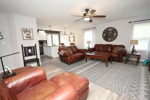 635 Thornton Dr, Morrow, OH 45152 photo 4