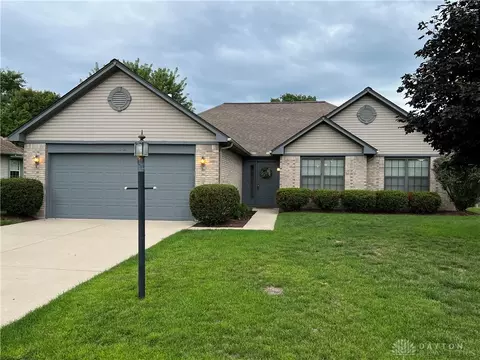 103 Buckcreek Ct, Englewood, OH 45322