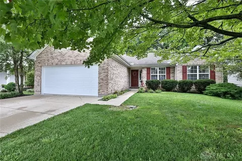 7825 Acorn Trl, Maineville, OH 45039