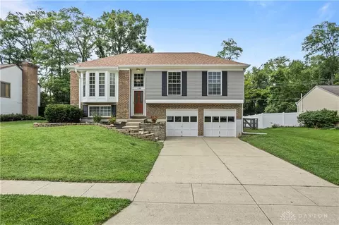 1198 Forest Run Dr, Batavia, OH 45103