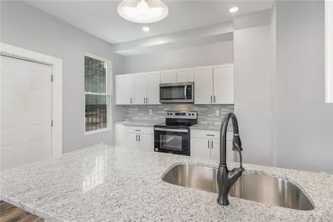 809 Ridgeway Ave, Cincinnati, OH 45229 photo 12