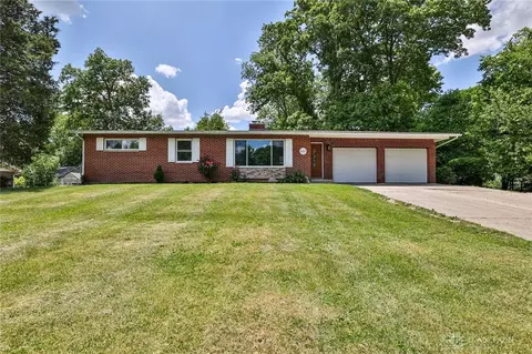 6111 W Alexandria Rd, Middletown, OH 45042