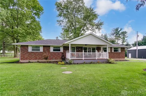 5909 Dayton Springfield Rd, Springfield, OH 45502 photo 2