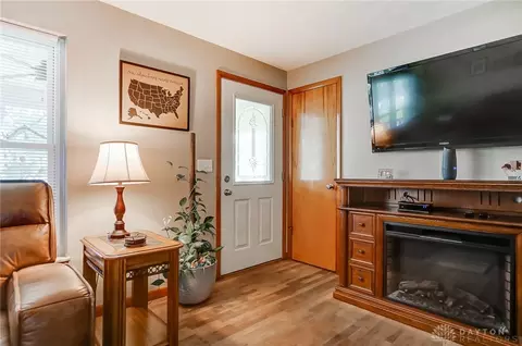 5909 Dayton Springfield Rd, Springfield, OH 45502 photo 5