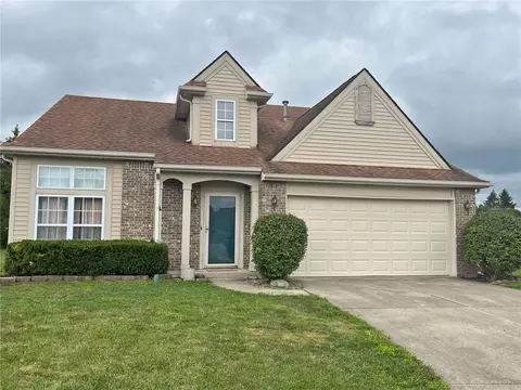 305 Fallow Ct, Piqua, OH 45356