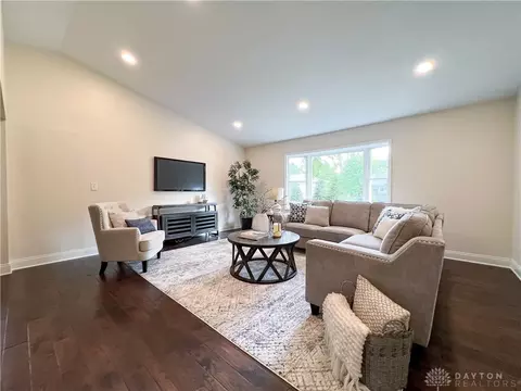 8631 Pondridge Dr, Maineville, OH 45039 photo 3