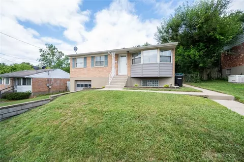 2763 Pickmeier Ln, Cincinnati, OH 45211 photo 2