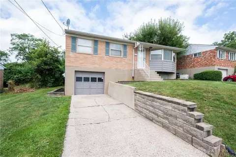 2763 Pickmeier Ln, Cincinnati, OH 45211 photo 3