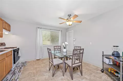 2763 Pickmeier Ln, Cincinnati, OH 45211 photo 17