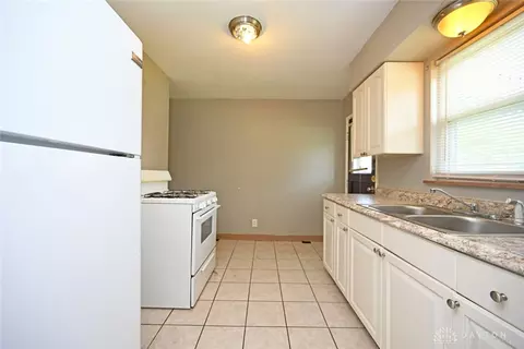7862 Seward Ave, Cincinnati, OH 45231 photo 10