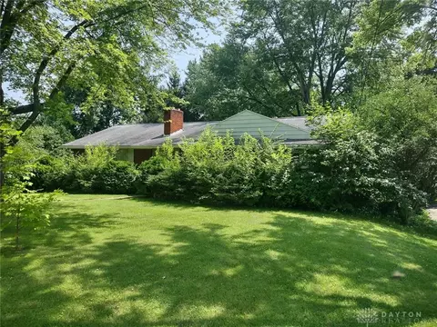 534 Sheffield Dr, Springfield, OH 45506 photo 2