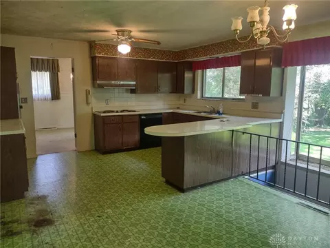 534 Sheffield Dr, Springfield, OH 45506 photo 24