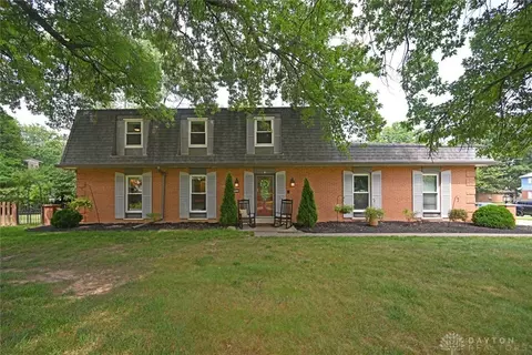 815 Ackley Rd, Cincinnati, OH 45255