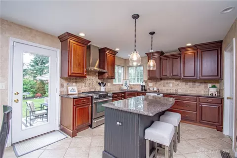 1585 Gatekeeper Way, Centerville, OH 45458 photo 9