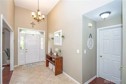 1585 Gatekeeper Way, Centerville, OH 45458 photo 2