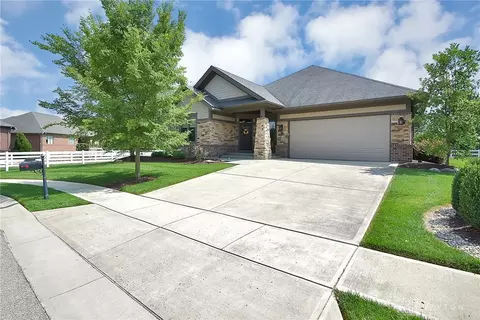1419 Abbey Park Pl, Xenia, OH 45385