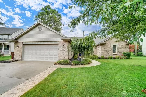 982 Meadow Thrush Dr, Clayton, OH 45315