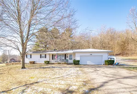 9477 Arnett Dr, New Paris, OH 45347