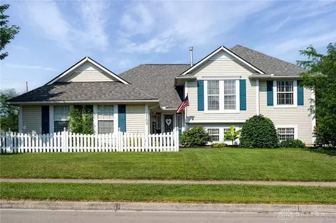2109 Northcreek Dr, Englewood, OH 45322