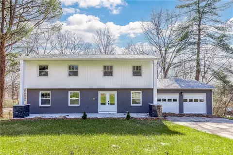 5887 Ropes Dr, Cincinnati, OH 45244