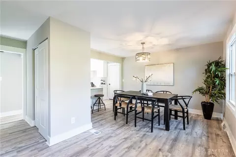 5887 Ropes Dr, Cincinnati, OH 45244 photo 9