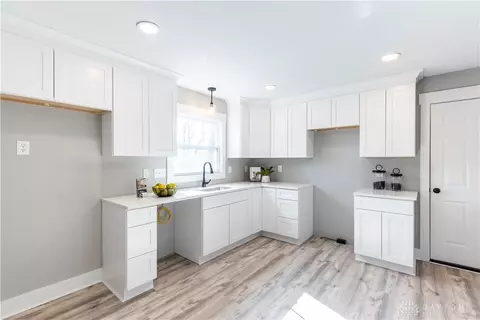 5887 Ropes Dr, Cincinnati, OH 45244 photo 16