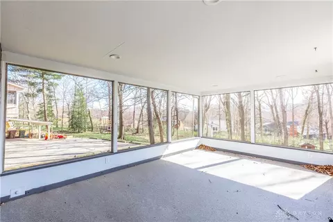 5887 Ropes Dr, Cincinnati, OH 45244 photo 4