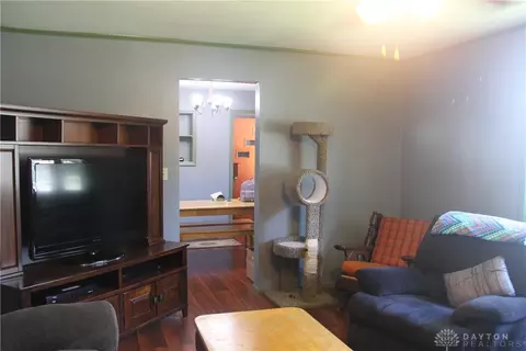 3827 View St, Cincinnati, OH 45244 photo 3