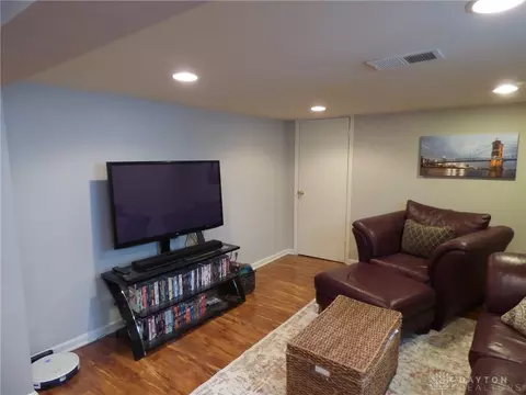 3323 De Forest Dr, Cincinnati, OH 45209 photo 28