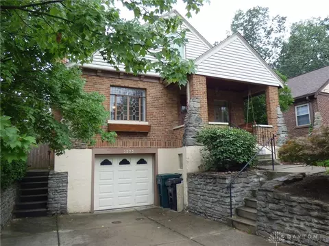 3323 De Forest Dr, Cincinnati, OH 45209 photo 2