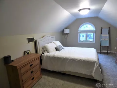 3323 De Forest Dr, Cincinnati, OH 45209 photo 21