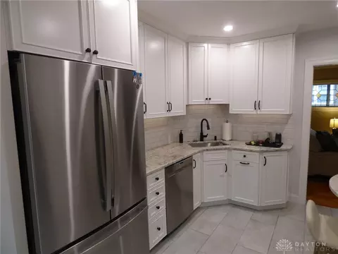 3323 De Forest Dr, Cincinnati, OH 45209 photo 12