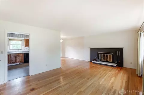 2352 Derr Rd, Springfield, OH 45503 photo 4