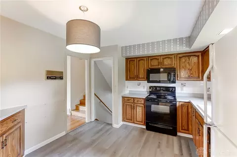 2352 Derr Rd, Springfield, OH 45503 photo 6