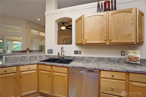3523 Macpherson Pl, Cincinnati, OH 45245 photo 14