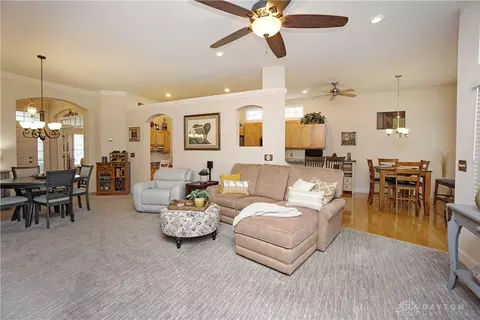 3523 Macpherson Pl, Cincinnati, OH 45245 photo 9
