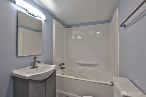 960 N Hampton Rd, Springfield, OH 45504 photo 23