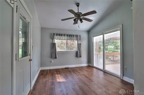 960 N Hampton Rd, Springfield, OH 45504 photo 7
