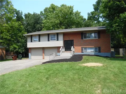 2419 Loris Dr, Dayton, OH 45449