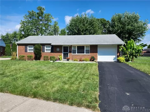 320 Lang Ct, Englewood, OH 45322