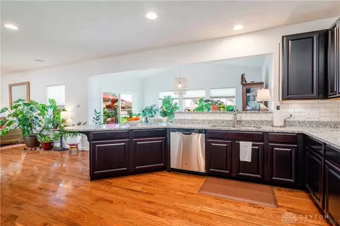 9761 Brooks Bend Ct, Centerville, OH 45458 photo 9