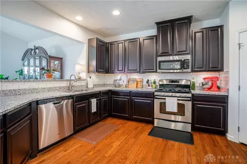 9761 Brooks Bend Ct, Centerville, OH 45458 photo 8