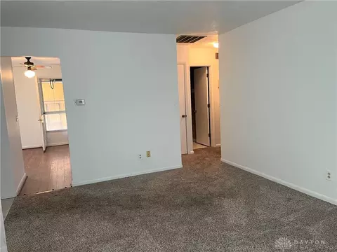 2255 Manhattan Blvd, Springfield, OH 45504 photo 14